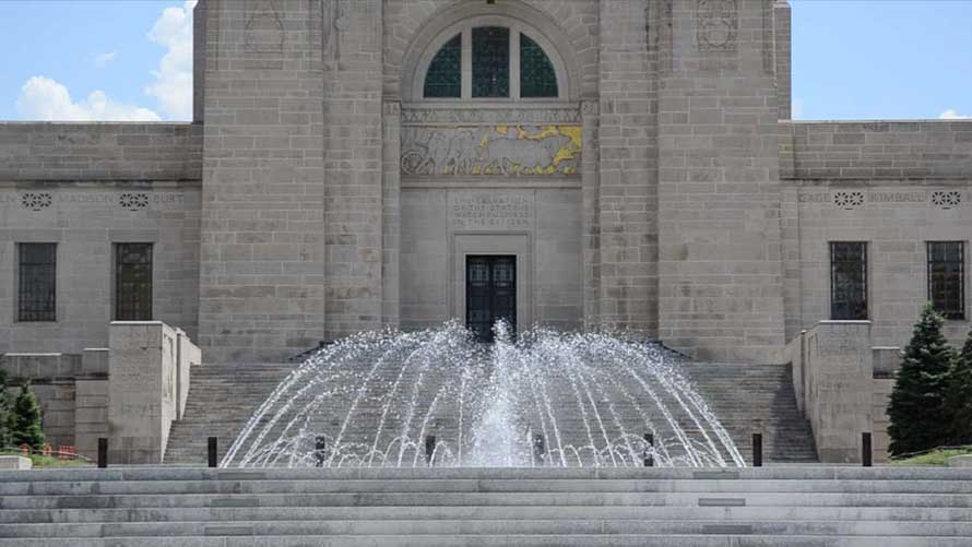 The Nebraska State Capitol water fountain.